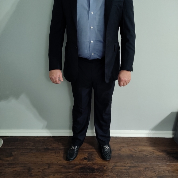 40R Oxford Suit. Navy Blue 34 Waist, 30 Length - Picture 5 of 5